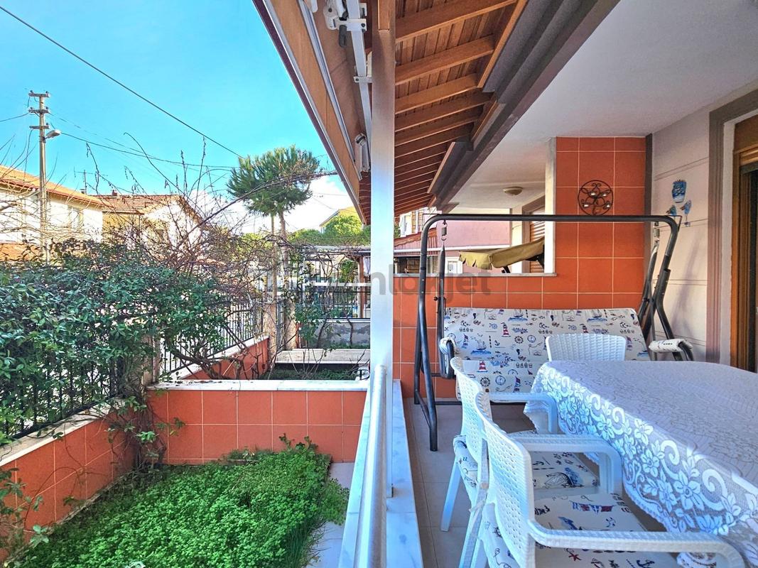 Startkey'den Dikili Merkez'de Denize 100 Metre Satılık 3+1 Villa - Widok 5