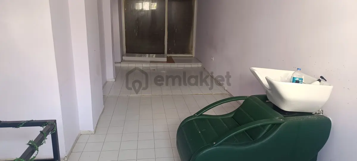100.yıla Cephe 3 Katlı Dükkan - View 5