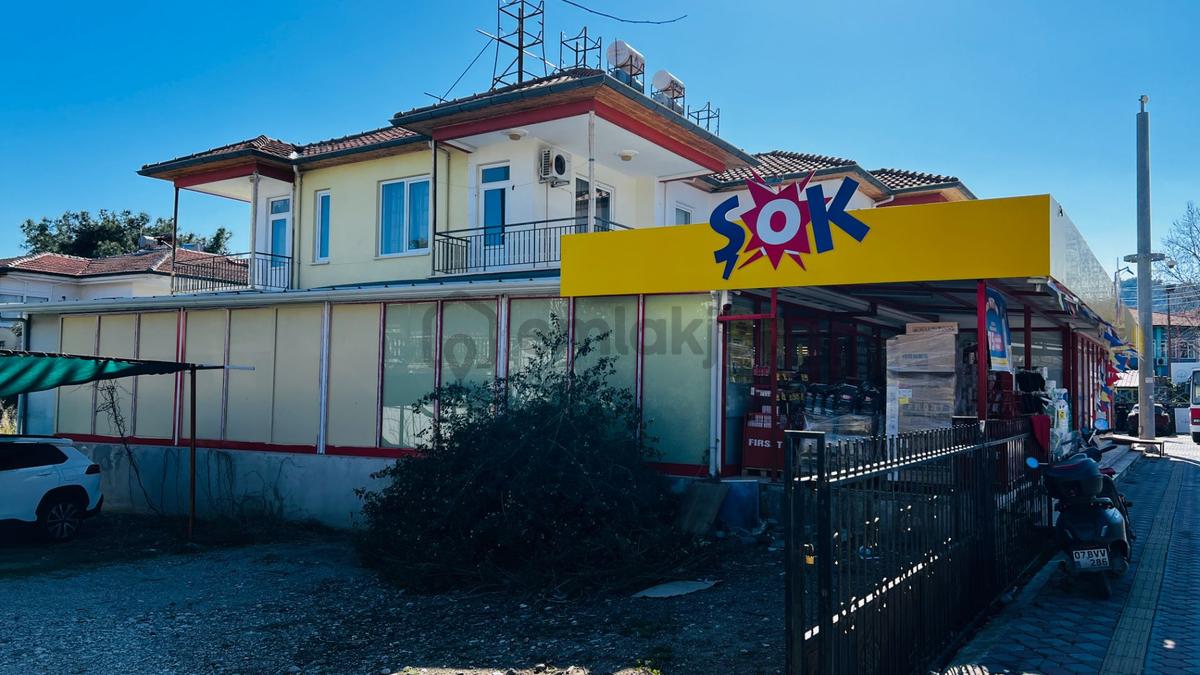 Antalya Kemer Tekirova’da Kurumsal Kiracılı Satılık Ticari Yatırım Fırsatı - More