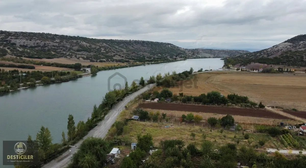 Eskişehir Türkmentokat Köyü’nde Satılık Tarla - Görünüm 4