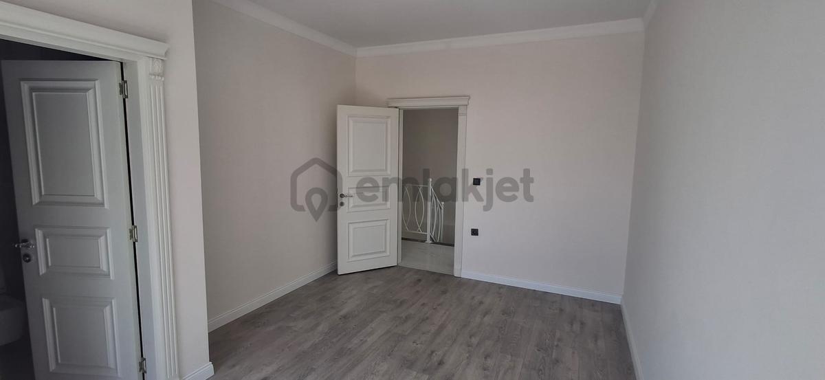 The Gate Emlak'tan Zümrüd-ü Anka Iı Sitesi'nde Satılık Deniz Manzaralı 4+1 Villa – další