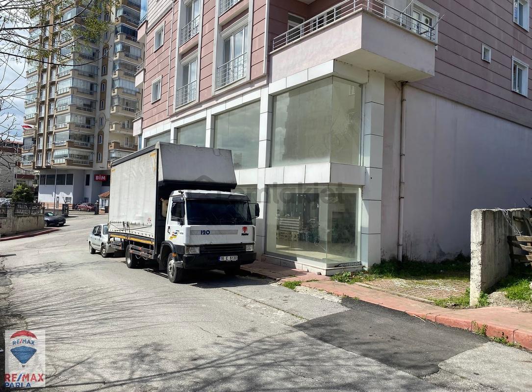 2. Bulvar Yolu Üst Sokağında Sıfır Köşe Fırsat İşyeri - Görünüm 4