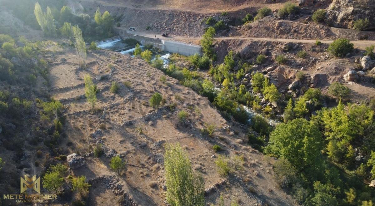 Nehir Kenarında Muazzam Bahçe Mete Mermer'den - Görünüm 2