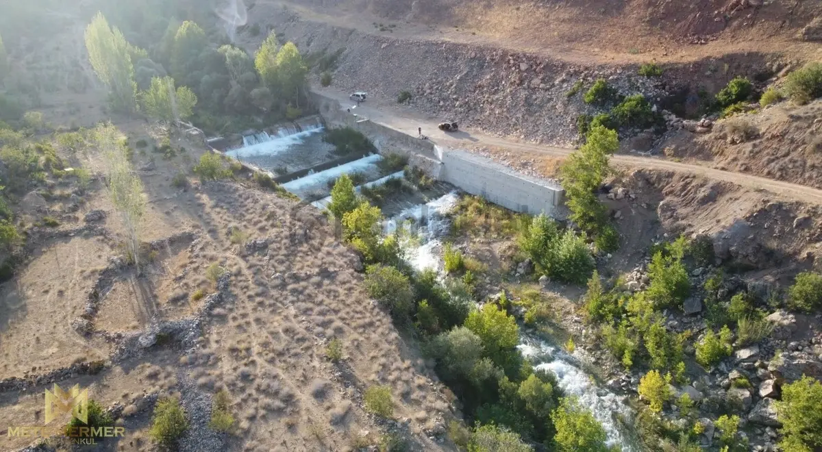Nehir Kenarında Muazzam Bahçe Mete Mermer'den - Görünüm 5