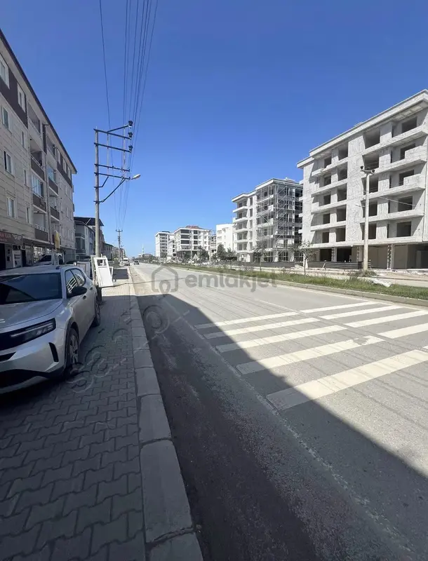 Acil Satılık İşyeri 82 M2 Anayol Üzerinde - Görünüm 2