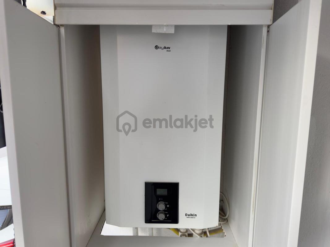 Muradiye Mahallesi Satılık Daire 1+1 60 m² 3 Katlının Yüksek Zemin Katı Açık Mutfak Full - Görünüm 4