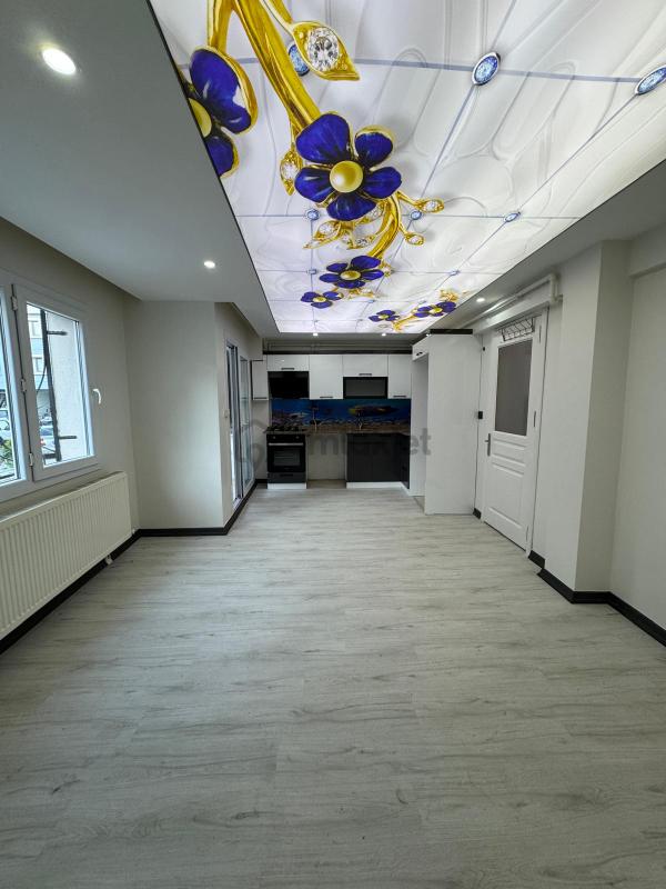 Muradiye Mahallesi Satılık Daire 1+1 60 m² 3 Katlının Yüksek Zemin Katı Açık Mutfak Full - Daha fazla