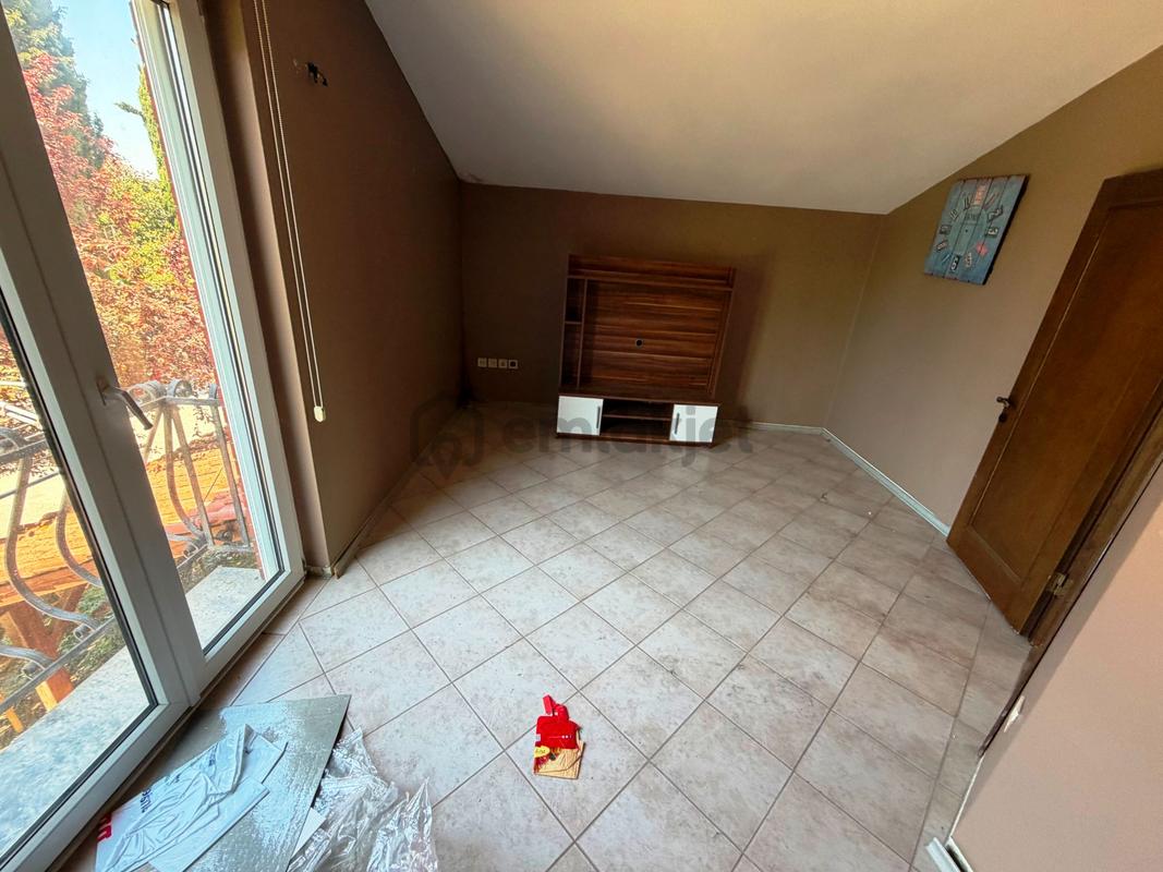Tuzla Sahil 300 m² Bahçeli Havuzlu Şömineli Triplex Satılık Villa - Daha fazla