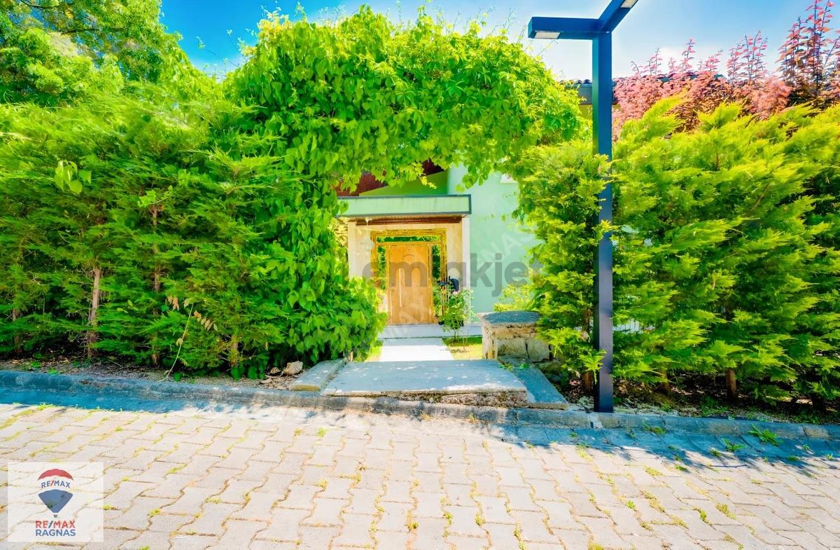 Reşadiye Manolya Evlerinde Kiralık 4+1 Müstakil Bahçeli Villa - Widok 3