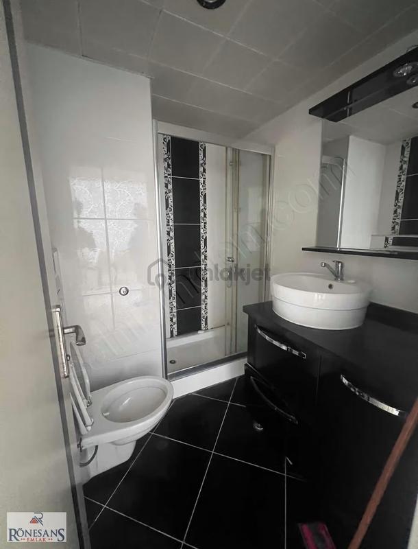 Rönesans Emlak'tan Site İçi Eşyalı 2+1 Kiralık Daire - Görünüm 5