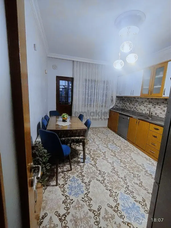 Kare'den Seyrantepe Dibay Konutlarında Bakımlı 3+1 Daire. - More