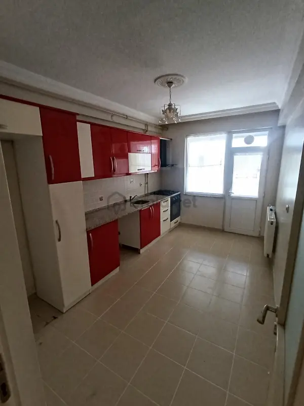 Kazımiye Mah. Stadyum Yanı 3+1 Kiralık Geniş Daire - Görünüm 2