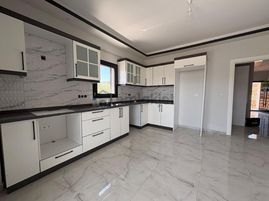 Didim Yeşiltepe'de 700 M² Arsa İçinde Havuzlu Tam Müstakil Villa! - View 6