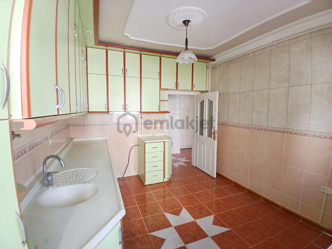 Apartment in Konya, Yeni Mahallesi, Atakent - View 3