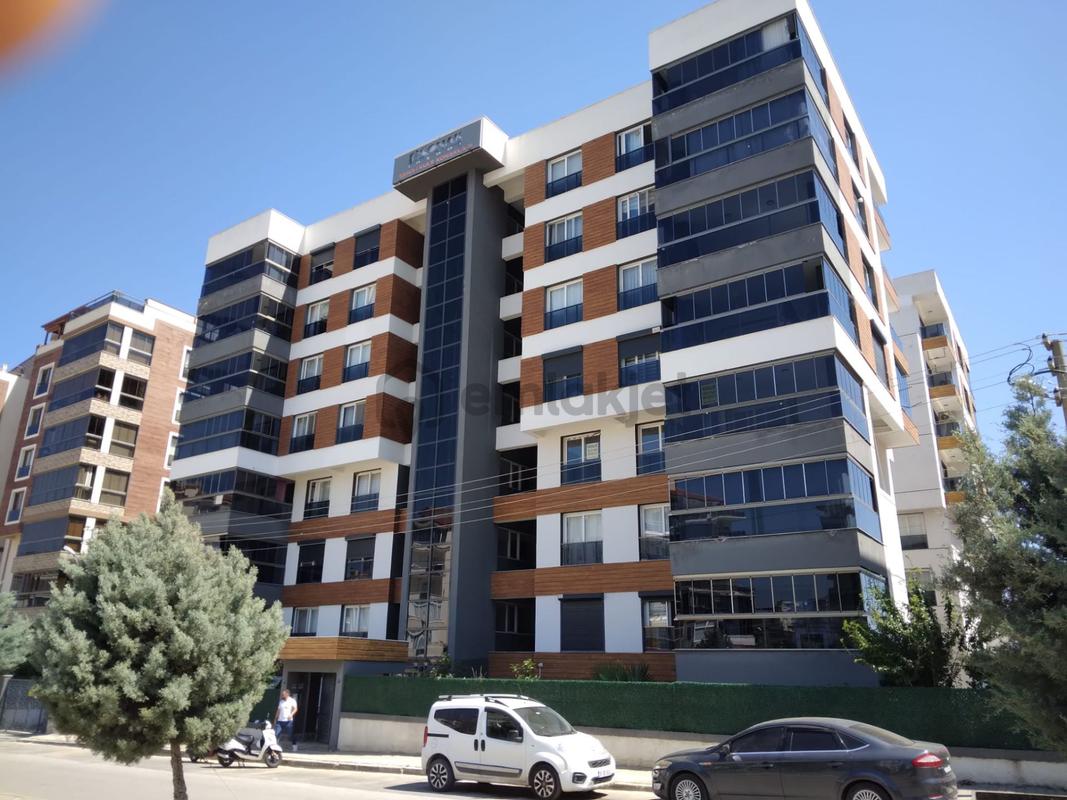 Tire Adnan Menderes'te Şehir Manzaralı Kiralık 3+1 Daire - Görünüm 2