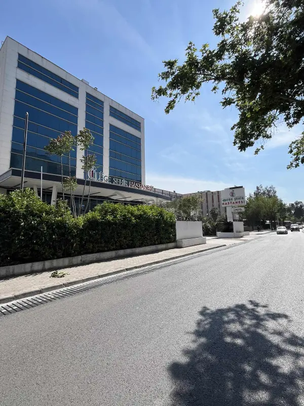 Konak Tepecik'de Hastaneler Yakını 65 m² Eşyalı Kiralık Ofis - Görünüm 5