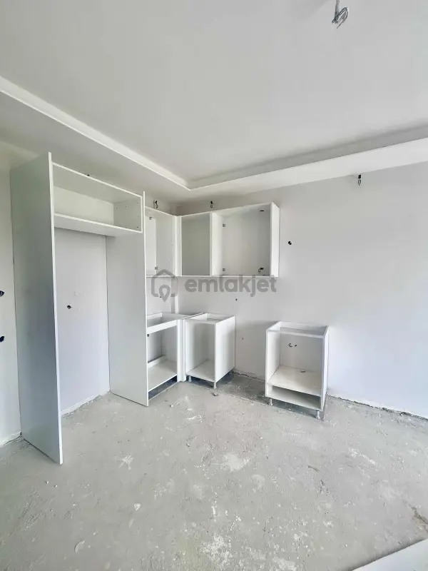 Apartment in MERSİN, ESKİ MEZİTLİ MAHALLESİ, Eski Mezitli - View 3