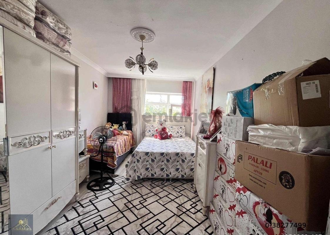 Cumhuriyet Mahallesinde Satılık Kuruş Masrafsız 3+1 Daire - Daha fazla