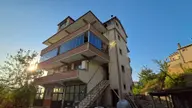 Sahibinden Cadde Kenarı, Çarşıya Yakın, Bahçeli İçi Sıfır Çok Geniş Daire Sahibinden Cadde Kenarı, Çarşıya Yakın, Bahçeli İçi Sıfır Çok Geniş Daire