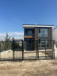 Uzmanlardan Geniş Ailelere Uygun Full Yapılı 4+1 İskanlı Satılık Villa Uzmanlardan Geniş Ailelere Uygun Full Yapılı 4+1 İskanlı Satılık Villa
