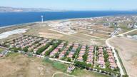 Çanakkale Lapseki Umurbey'de Boğaz Manzaralı, Denize Sıfır Site İçerisinde Müstakil Villa