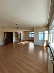 Karşıyaka'da Cadde Üzeri 145 Metrekare Kiralık 3+1 Daire Karşıyaka'da Cadde Üzeri 145 Metrekare Kiralık 3+1 Daire
