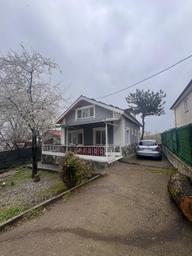 Geniş Bahçe, 2 Katlı Villa Ve Ek Yaşam Alanı Bir Arada! Geniş Bahçe, 2 Katlı Villa Ve Ek Yaşam Alanı Bir Arada!