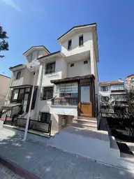 Polat Live'dan Atlantis 5 Dk Dış Köşe Geniş Bahçeli Müstakil Ev Polat Live'dan Atlantis 5 Dk Dış Köşe Geniş Bahçeli Müstakil Ev