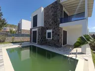 Gümüşlükte Müstakil Bahçeli Ve Havuzlu Sıfır Kiralık Villa Gümüşlükte Müstakil Bahçeli Ve Havuzlu Sıfır Kiralık Villa