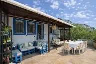 Yeni Foça'da Deniz Manzaralı Bahçeli Eşyalı Kiralık Yazlık Yeni Foça'da Deniz Manzaralı Bahçeli Eşyalı Kiralık Yazlık