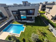 Delux'den Deniz Manzaralı Müstakil Havuzlu Lux Kiralık Villa Delux'den Deniz Manzaralı Müstakil Havuzlu Lux Kiralık Villa