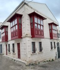 Çeşme Musalla Merkezde Köşe Konumlu Satılık 2+1 Dubleks Daire Çeşme Musalla Merkezde Köşe Konumlu Satılık 2+1 Dubleks Daire