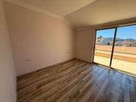 Stop’tan Foça Yerguzlar Caddesi Üzeri Kiralık İşyeri Stop’tan Foça Yerguzlar Caddesi Üzeri Kiralık İşyeri