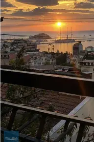 Kuşadasında Full Deniz Manzaralı Marinaya Yakım Villa
