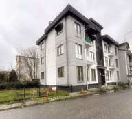 Çark Caddesine 500 Metre Mesafede Yeni Binada Kiracılı Daire Çark Caddesine 500 Metre Mesafede Yeni Binada Kiracılı Daire
