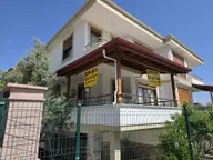Altınoluk İlkbahar'dan 200m2 Arsa İçinde Deniz Manzaralı Garajlı Bahçeli Lüx Fırsat Villa Altınoluk İlkbahar'dan 200m2 Arsa İçinde Deniz Manzaralı Garajlı Bahçeli Lüx Fırsat Villa
