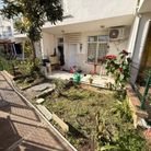 Stoptan Foça Denize Yakın 4+1 Bahçeli Tripleks Villa