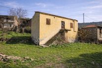 İzmir Bayındır Pınarlı Satılık Müstakil Ev Ve Arsası