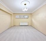 Kıraç Hürriyet Mahallesi Bahçekat 2+1 100m2 1.825.000tl