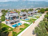 Ovacık Ölüdeniz De 500m2 Arsa İçerisinde Eşyalı 4+1 Lüks Villa