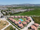 Davutlar Ege Birlik 2 Sitesi'nde, Denize 800 M 3+1 Dubleks Villa