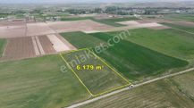 Akören Çatören De 6.179 M2 Müstakil Tapulu Tarla
