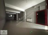 Nevmekan Gayrimenkul'den Y.giriş Bakımlı 100m2 Kiralık Dükkan