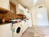 Hcl'den 1,5+1 Kuyuluk Merkezi/mezitli 55m² Neti Satılık Daire