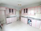 Akçay Emlak'tan Akşehir Park Hayat Hastahanesi Civarında Bakımlı Doğalgazlı 2. Kat Kiralık 3+1 Daire