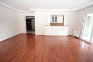 Susuzdede Cadde Binasında Doğalgazlı Ebeveyn Banyolu 3+1 Kiralık