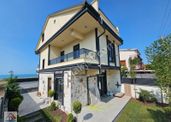 Denize 2 . Sırada , 4+1 Müstakil Parsel , Havuzlu Lüks Villa