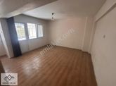 Konak Altıntaş'ta Metro Yakını 2+1 Otoparklı Kiralık Daire