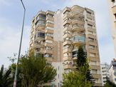 Antalya Çağlayan Mh. Safir Sitesinde Havuzlu Ara Kat 3+1 Satılık