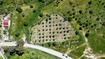 Çoraklar'da 1300 M² Köy İçinde Tarla